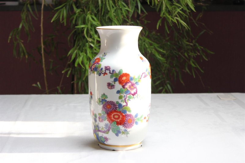 Meissen Vase im Dekor " Indicher Fels, Blumen und Vogelmalerei" ca. 29,5 cm hoch 1.Wahl